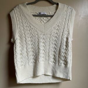 Zara Women's ribbed knit Cream Sweater Vest pearl design size S preppy academia